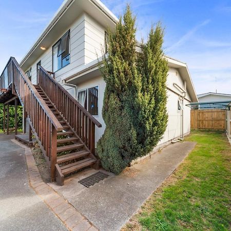 Rainbow Lake House - Lake Taupo Holiday Home Exterior foto